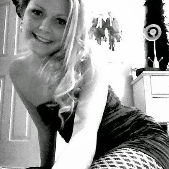 Meet your Posher, Caitlin - Picture 1 of 1